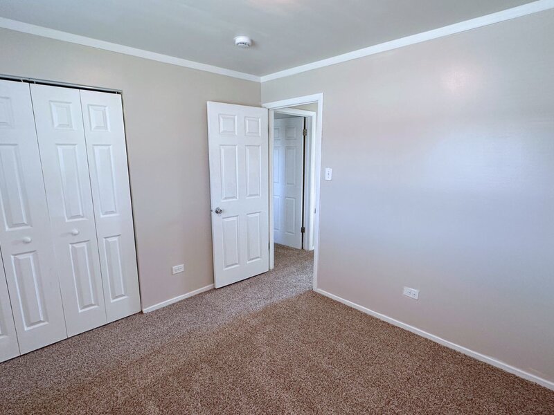 1325 E 168th Place South Holland IL 60473