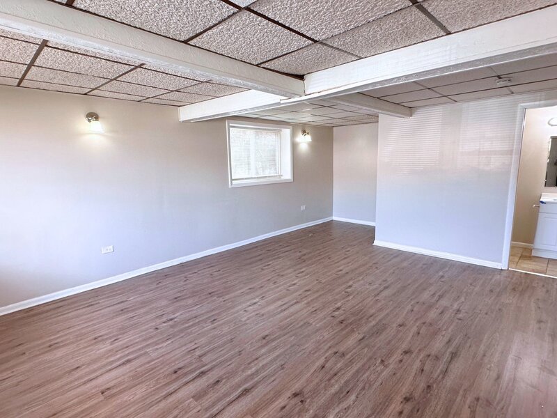 1325 E 168th Place South Holland IL 60473