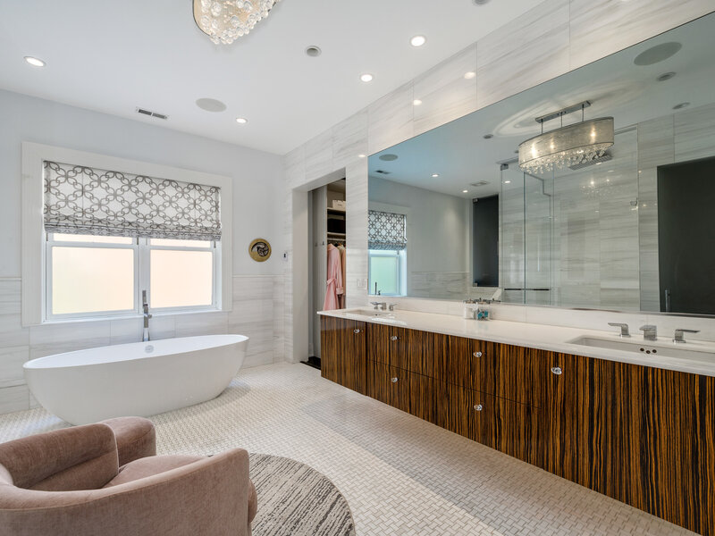 460 W Huron Street Chicago IL 60654