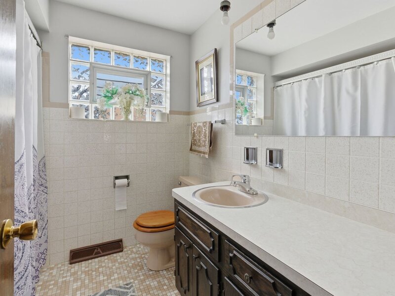 558 Manistee Avenue Calumet City IL 60409