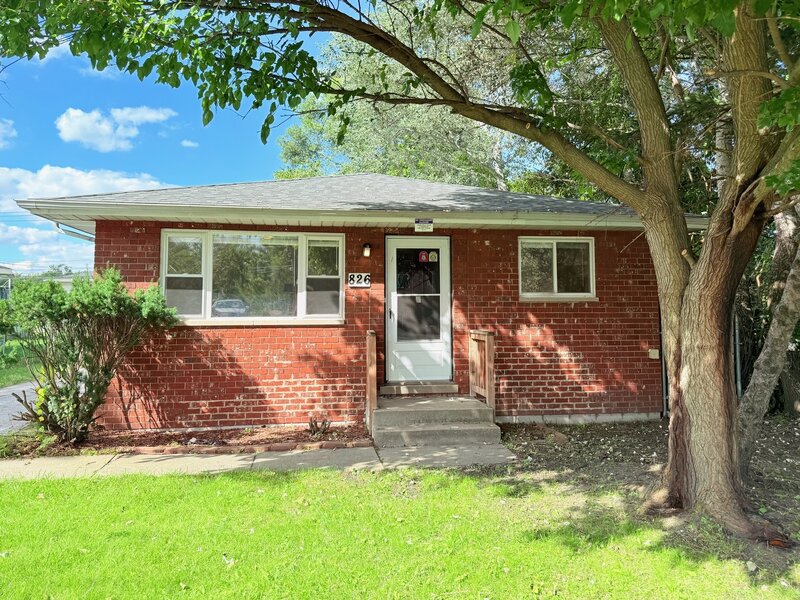826 Williams Street Calumet City IL 60409
