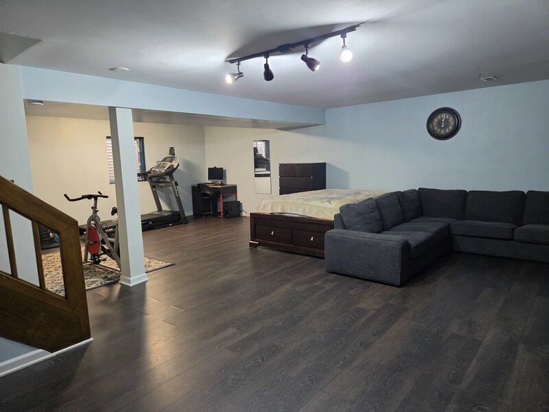 1907 W Golf Road Mount Prospect IL 60056