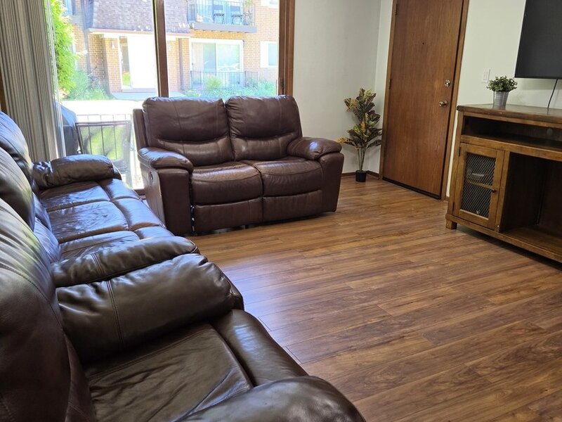 1907 W Golf Road Mount Prospect IL 60056