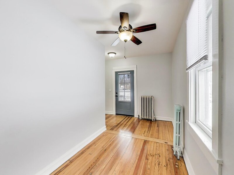 1638 Oakwood Avenue Des Plaines IL 60016