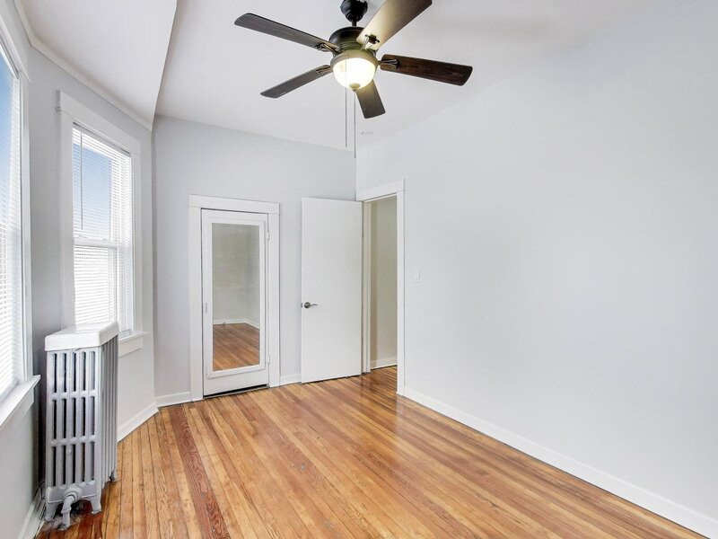1638 Oakwood Avenue Des Plaines IL 60016
