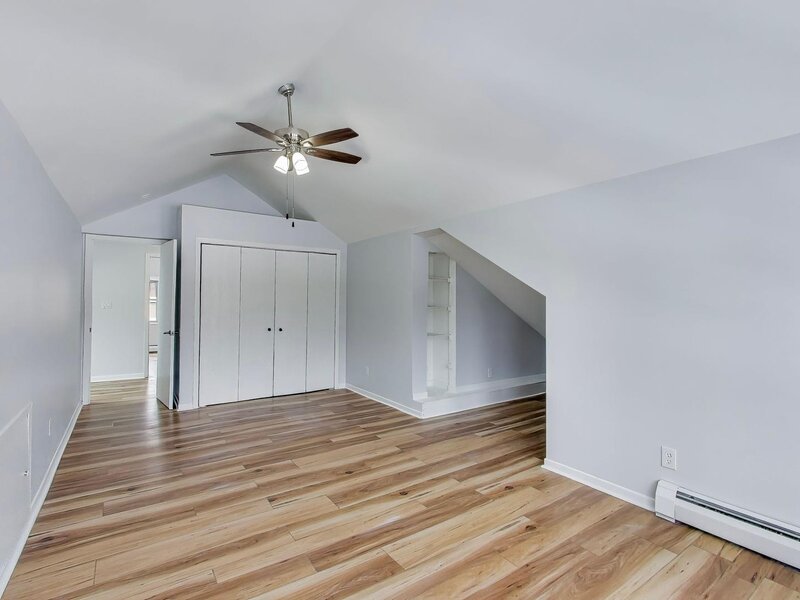 1638 Oakwood Avenue Des Plaines IL 60016