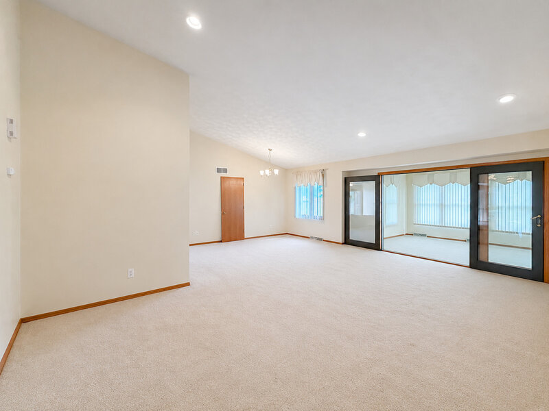 1909 Comanche Court Freeport IL 61032