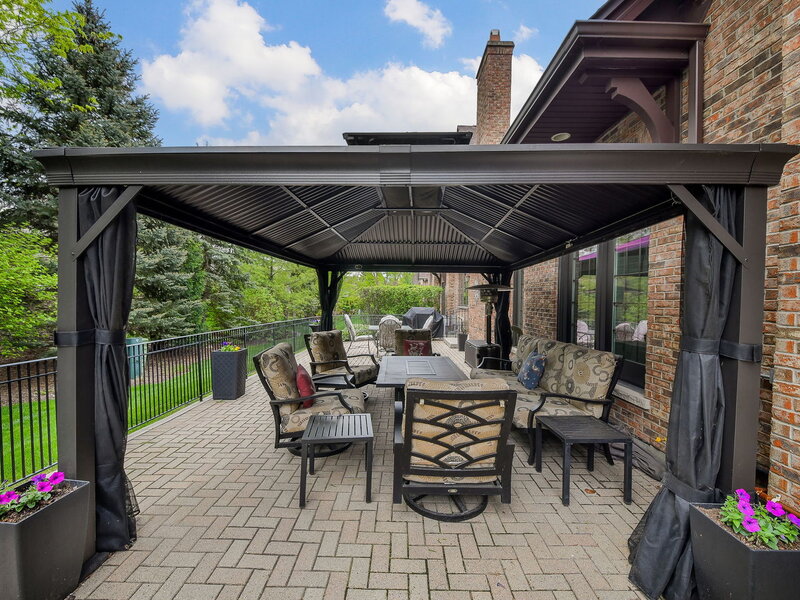 2009 Mackenzie Place Wheaton IL 60187