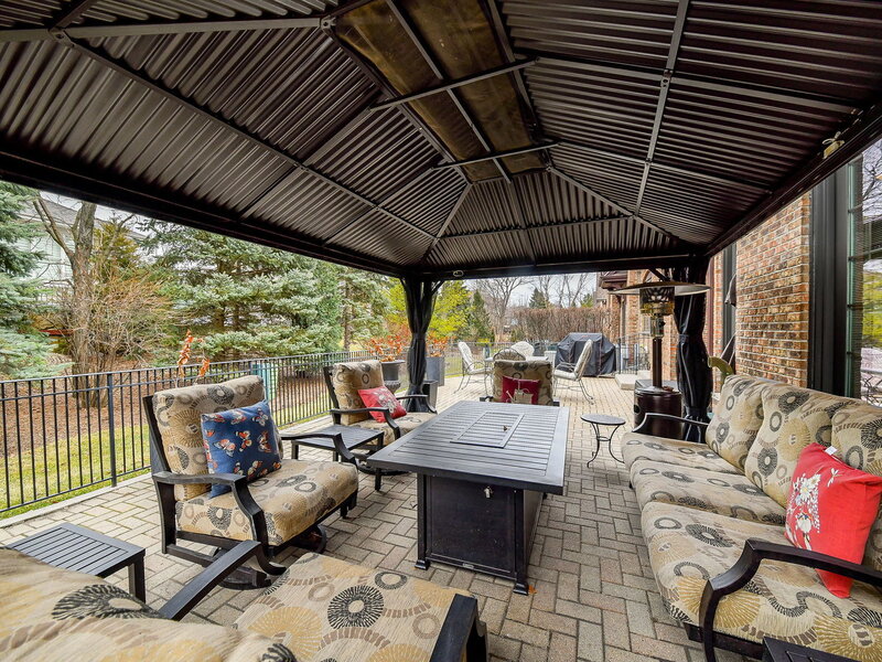 2009 Mackenzie Place Wheaton IL 60187
