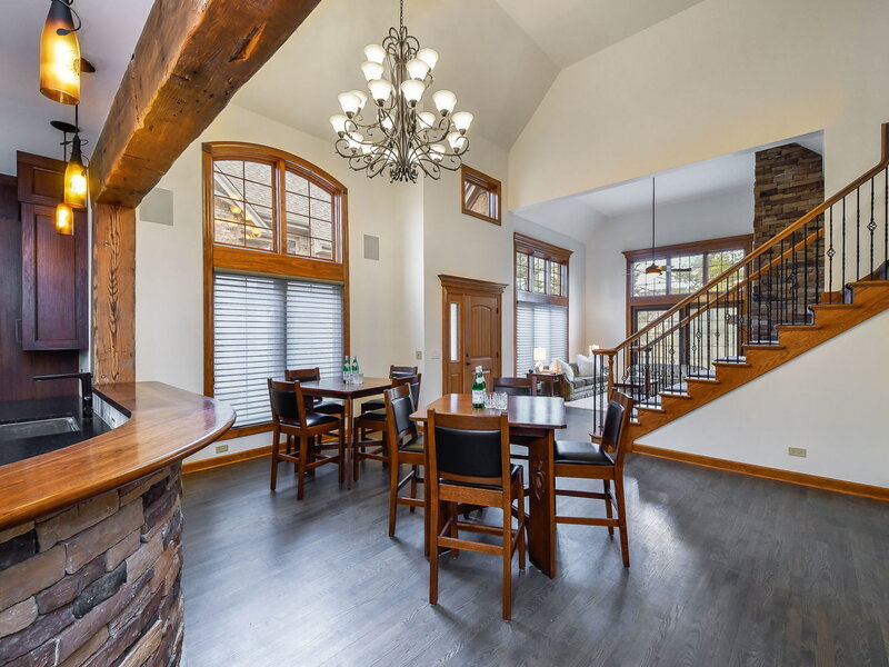 2009 Mackenzie Place Wheaton IL 60187