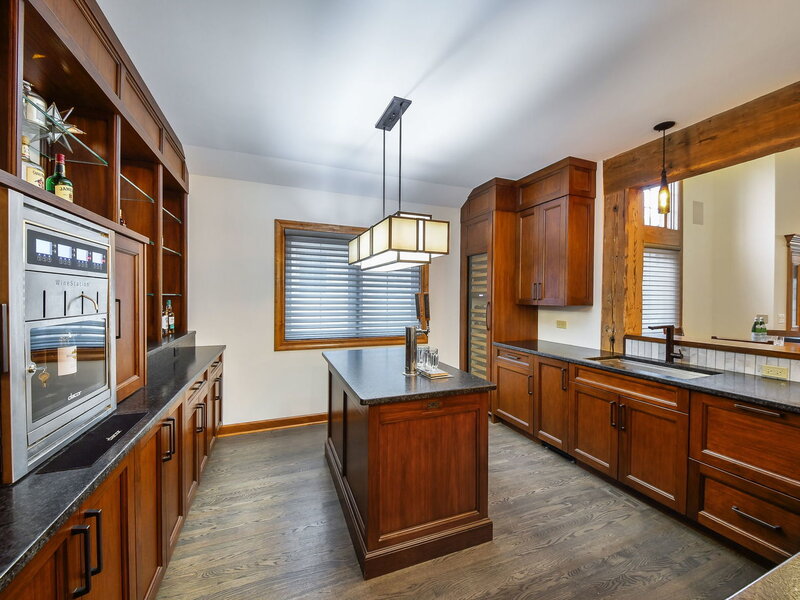 2009 Mackenzie Place Wheaton IL 60187