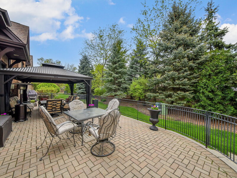 2009 Mackenzie Place Wheaton IL 60187