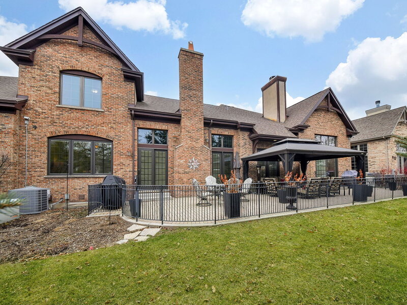 2009 Mackenzie Place Wheaton IL 60187