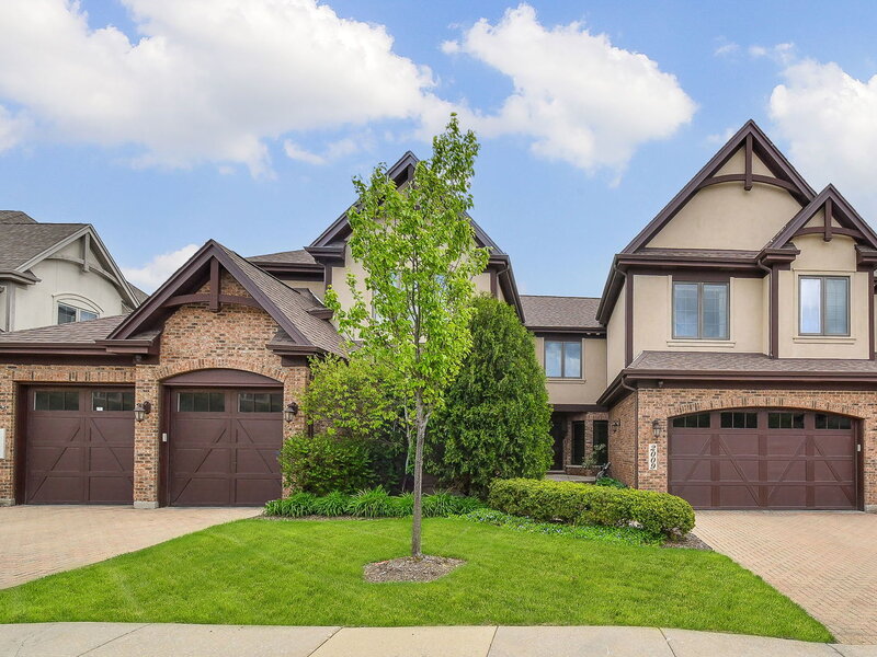 2009 Mackenzie Place Wheaton IL 60187