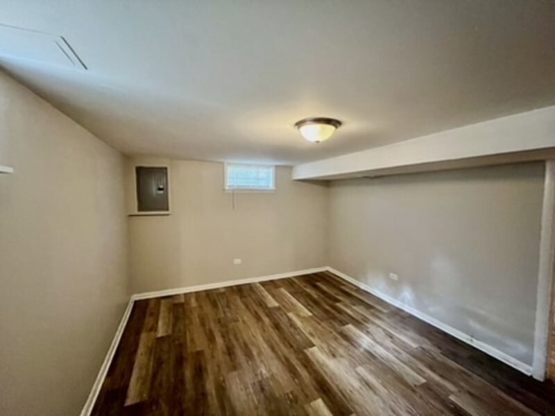 606 E 164th Place South Holland IL 60473