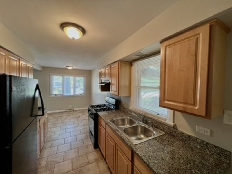 606 E 164th Place South Holland IL 60473