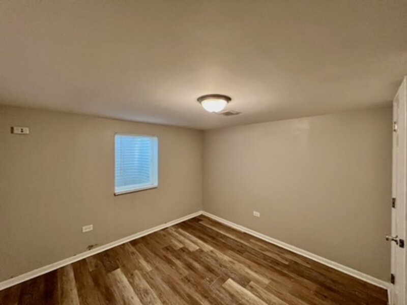 606 E 164th Place South Holland IL 60473