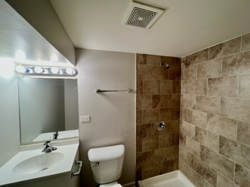 606 E 164th Place South Holland IL 60473