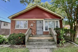 Photo of 606 E 164th Place South Holland IL 60473