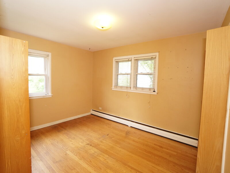 208 N Graylynn Drive Mount Prospect IL 60056