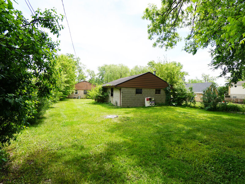 208 N Graylynn Drive Mount Prospect IL 60056