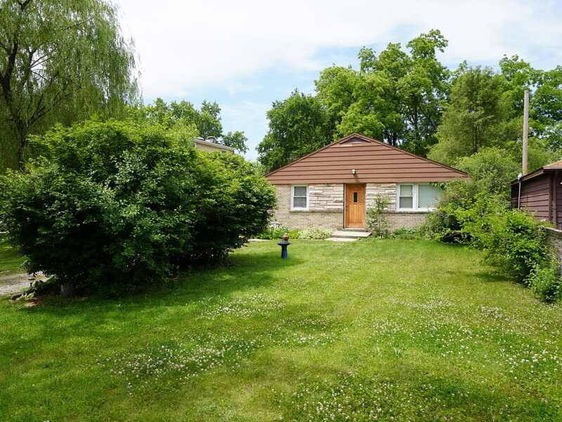 208 N Graylynn Drive Mount Prospect IL 60056