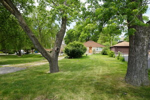 208 N Graylynn Drive, Mount Prospect