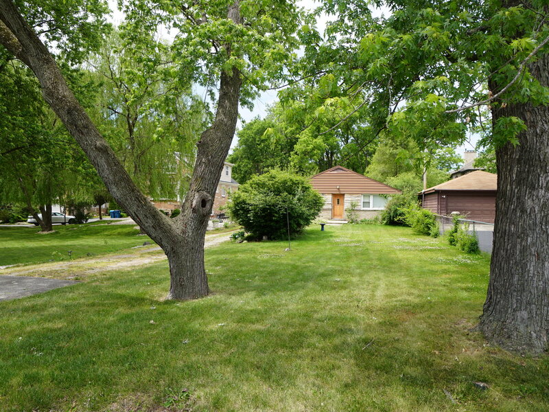 208 N Graylynn Drive Mount Prospect IL 60056