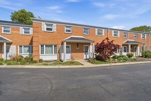 Photo of 2138 Rugen Road Glenview IL 60026