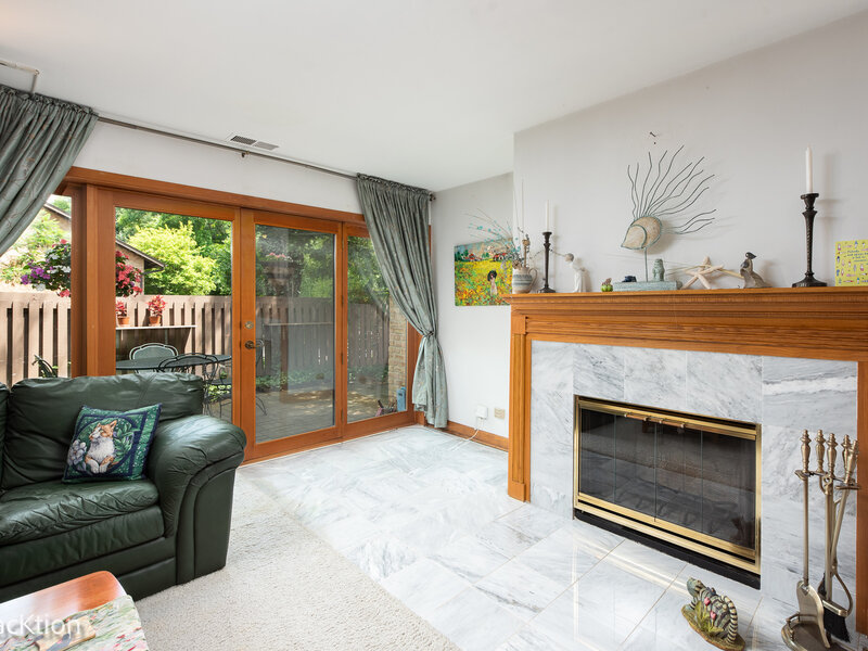 5917 Oakwood Drive Lisle IL 60532