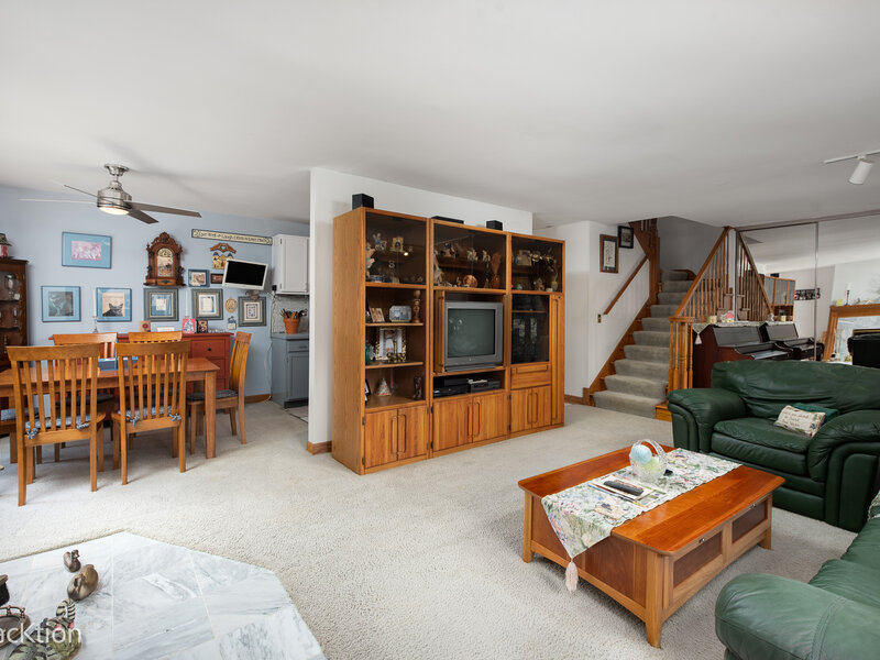 5917 Oakwood Drive Lisle IL 60532
