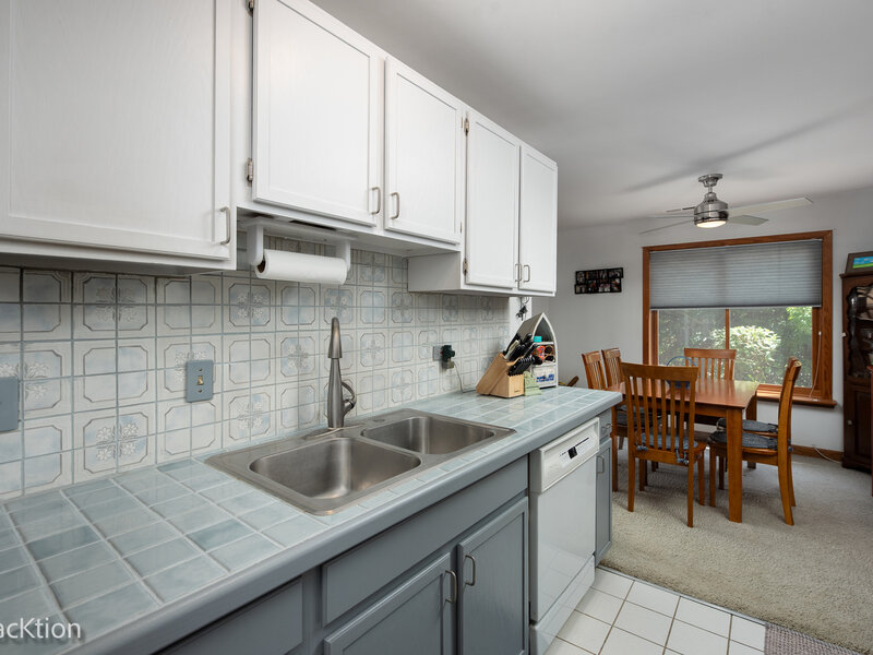5917 Oakwood Drive Lisle IL 60532