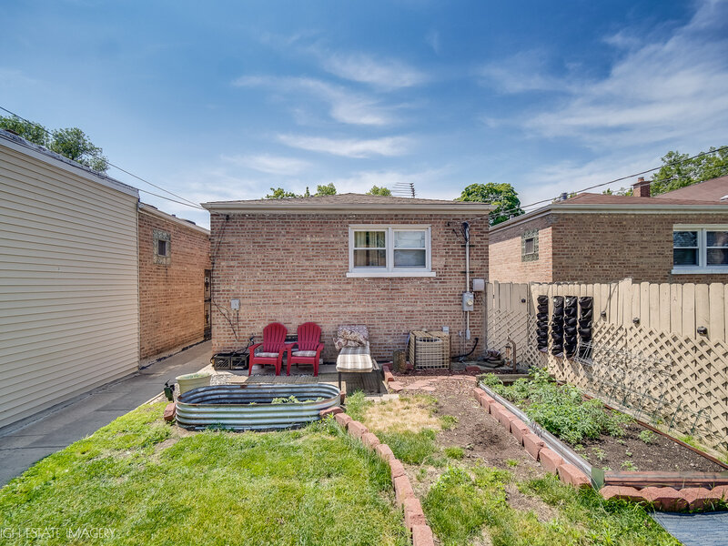 412 E 89th Place Chicago IL 60619