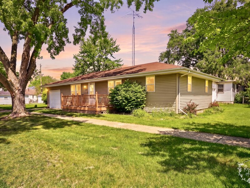 2205 W Hickory Street Kankakee IL 60901