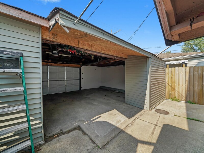 5512 W Wrightwood Avenue Chicago IL 60639