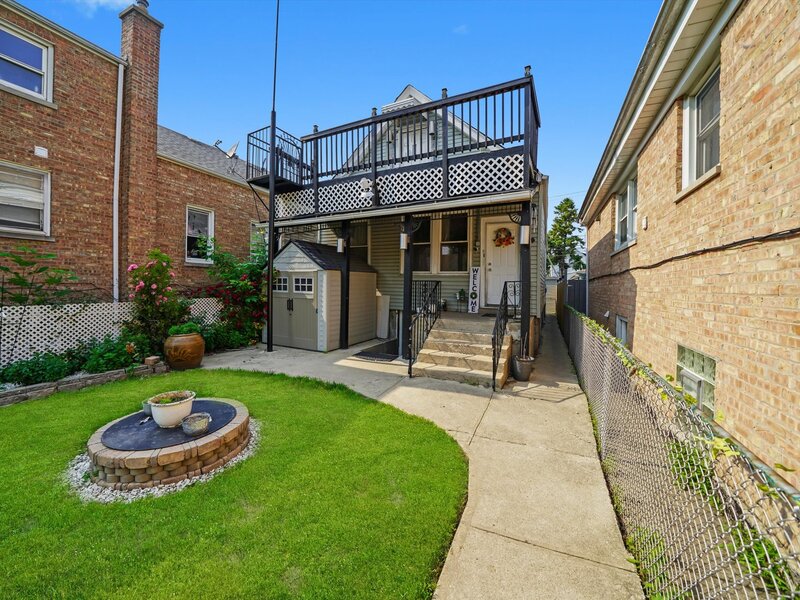 5512 W Wrightwood Avenue Chicago IL 60639