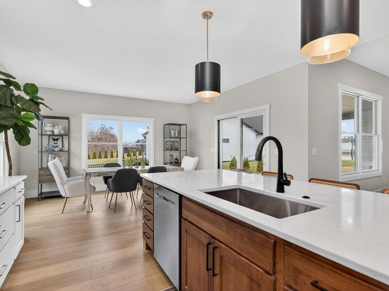 7091 Spring Creek Drive Bettendorf IA 52722