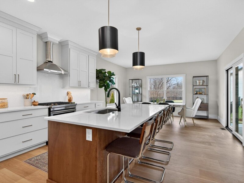 7091 Spring Creek Drive Bettendorf IA 52722