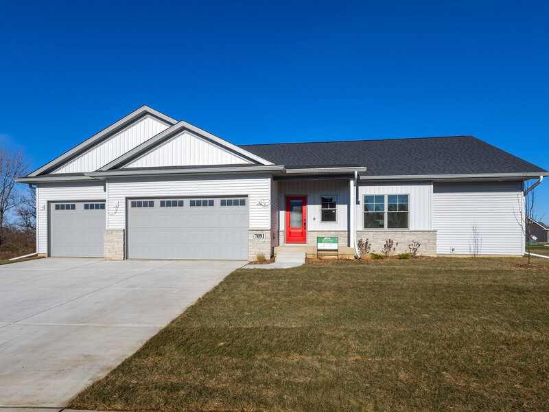 7091 Spring Creek Drive Bettendorf IA 52722
