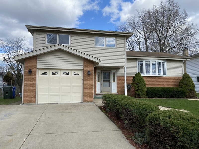 1403 N Sauk Lane Mount Prospect IL 60056