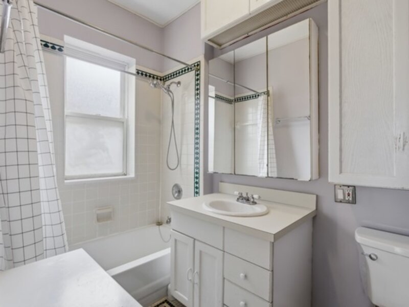 1446 E 56th Street Chicago IL 60637
