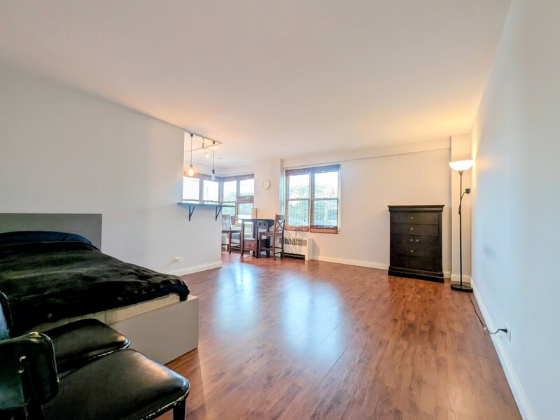 2610 W Balmoral Avenue Chicago IL 60625
