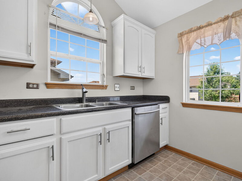 18020 Charlotte Drive Lansing IL 60438