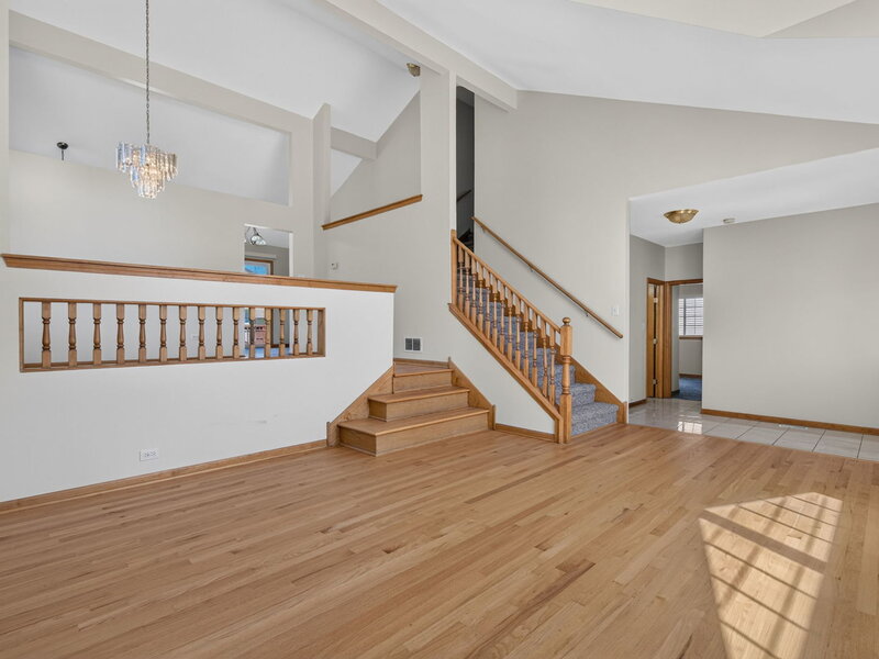 18020 Charlotte Drive Lansing IL 60438
