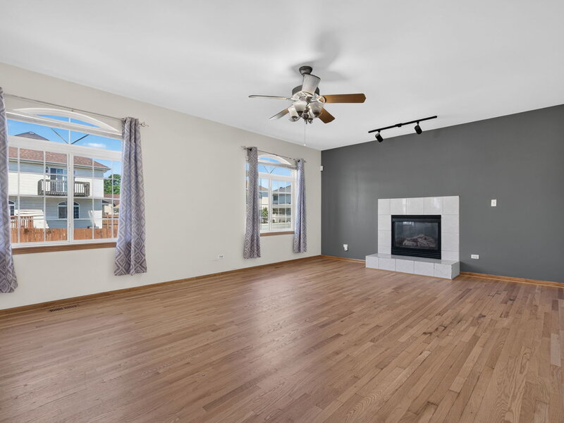 18020 Charlotte Drive Lansing IL 60438