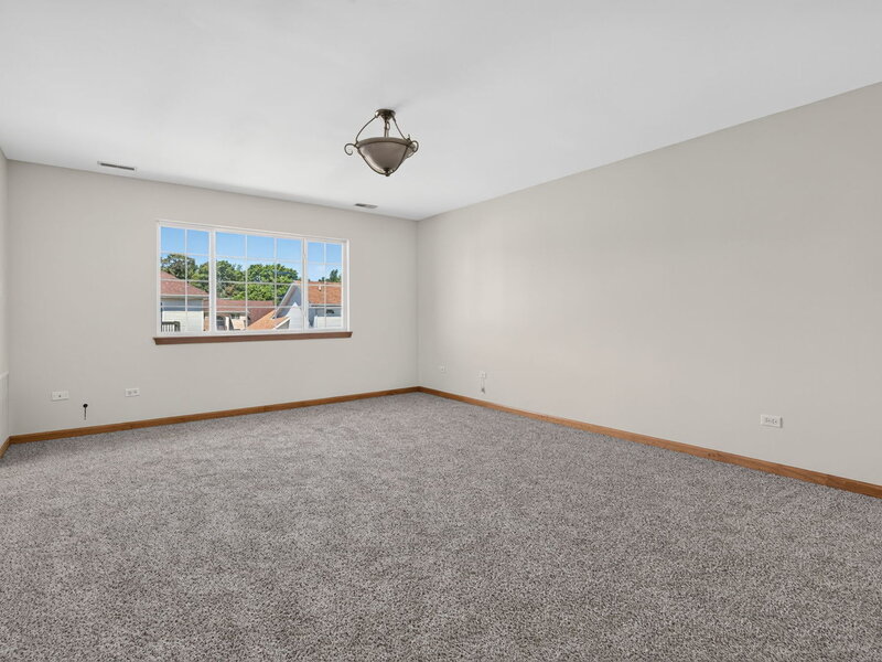 18020 Charlotte Drive Lansing IL 60438