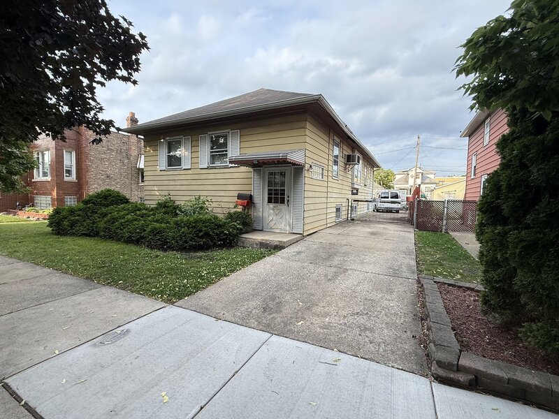 2627 S 60th Court Cicero IL 60804