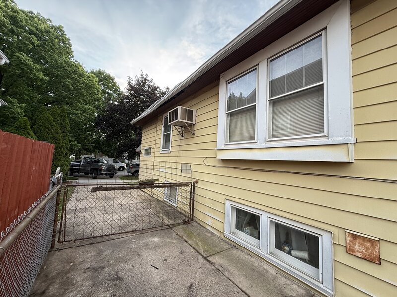 2627 S 60th Court Cicero IL 60804