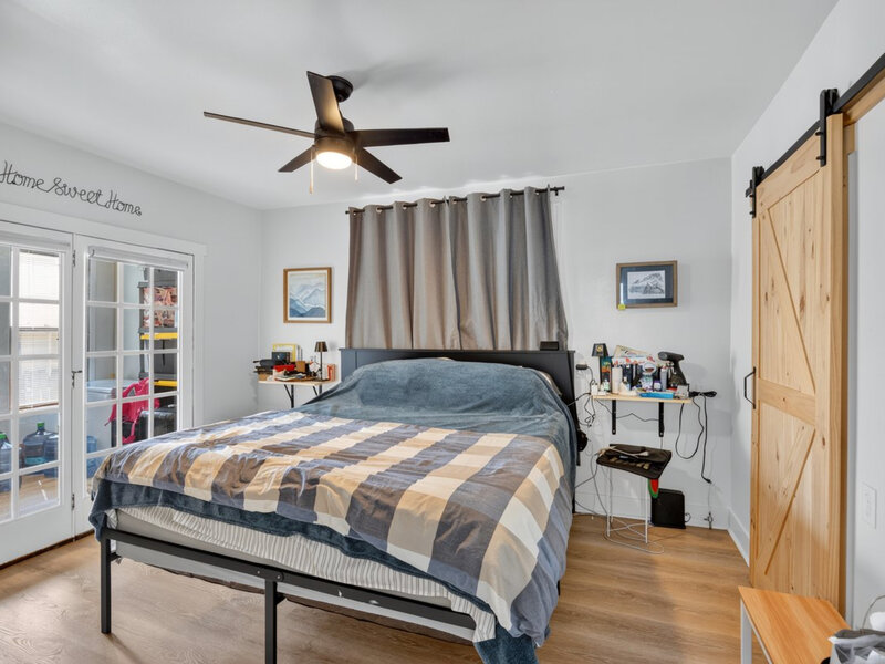 13219 S Houston Avenue Chicago IL 60633
