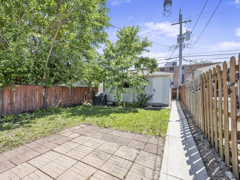 13219 S Houston Avenue Chicago IL 60633